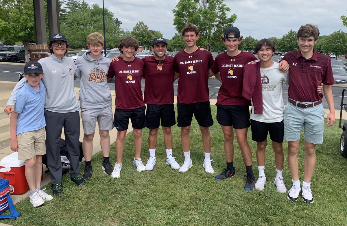 DeSmetTennis's tweet photo. O’Leary&amp;Gaertner win their semifinal to secure a trip to the State Tournament! They finish second in the district. Congratulations, gentlemen! Let’s go!
@DeSmetJesuitHS 
@DeSmet_ADBarker https://t.co/AHnR8GHSUj