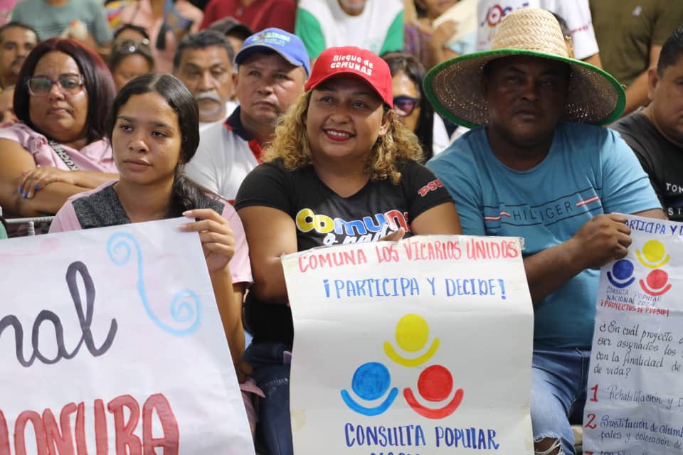 #AsíLoDijo🗣️ Ministro de #MinComunas, Guy Vernáez: “Ustedes el #21Abr no fueron a votar por un proyecto, ustedes fueron a votar por la fuerza del #PoderPopular (…) Las comunidades tenían un conocimiento de lo que estaba haciendo y fue hay cuando dicen que van a votar no solo por…