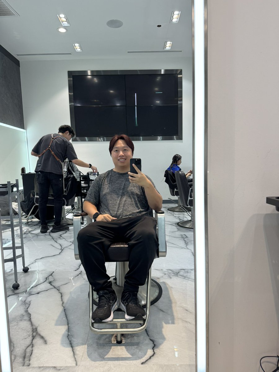 Wayne Dang tweet media