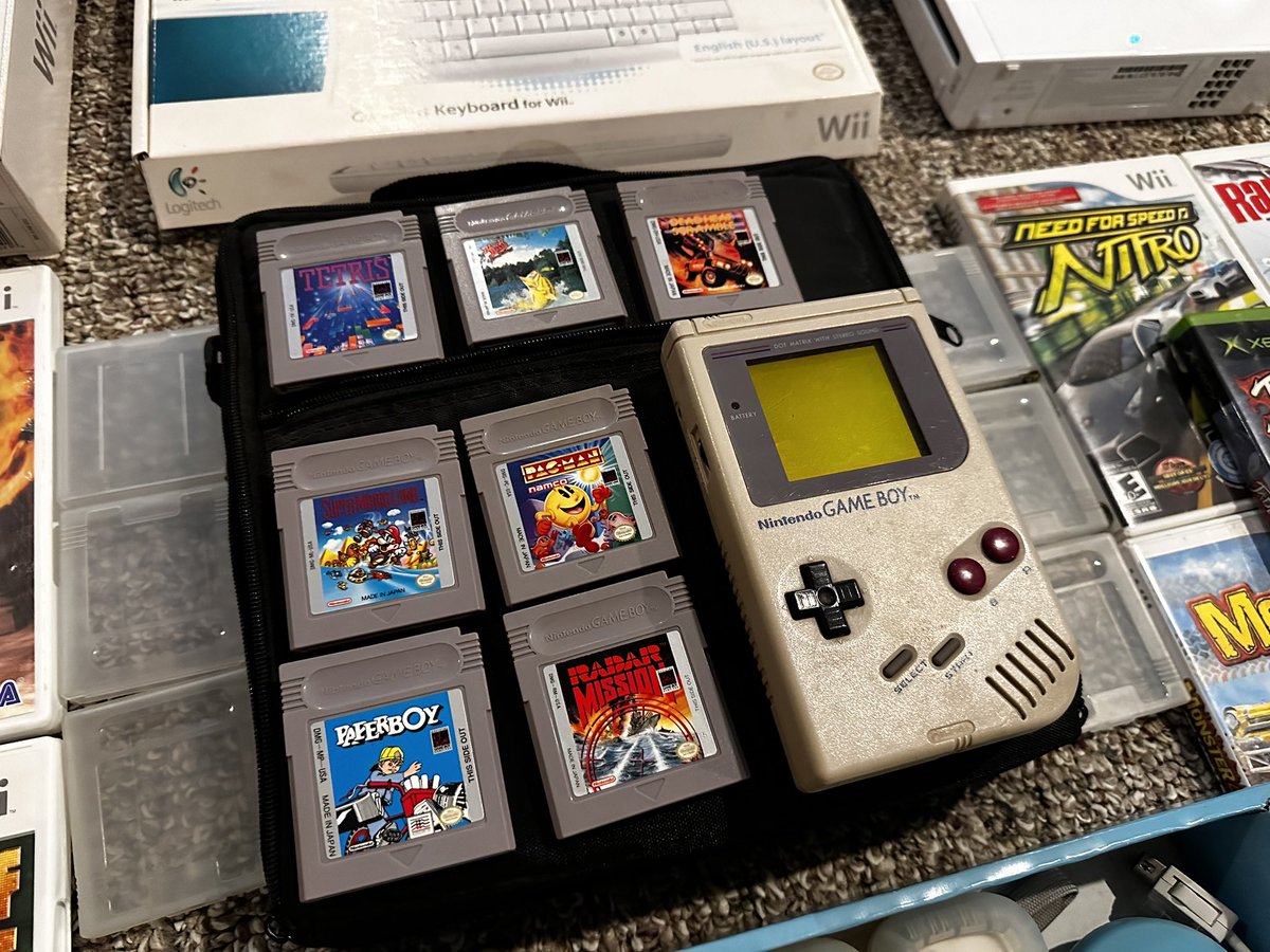 ElDabstroyero's tweet photo. The #yardsale gods delivered today! I got a #GameBoy haul and a SUPER CLEAN copy of Mario 2 CIB - one of my all-time grail pickups so far!
What’s your favorite game in the pile???
#gamehunting #videogames #gamecollecting #nes #supermario #mario #nintendo #mario2 #supermarioland https://t.co/R2xZB4iIRR
