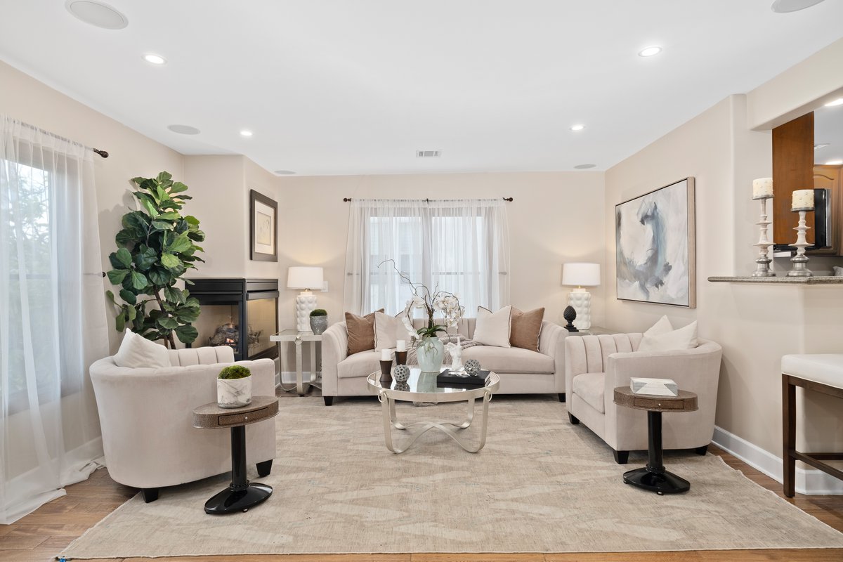 Christophechoo's tweet image. Major price update on our spectacular triplex listing at 1437 Cardiff Ave in Beverlywood! ☀️
Reduced to $3,899,000.
Beverlywood3Plex.com
#OpenHouse #BeverlywoodLiving #LARealEstate #InvestmentOpportunity #MediterraneanStyle #MultiUnit #Triplex