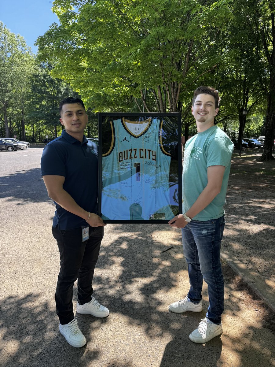We are thrilled to announce that the BuzzCity Jersey is back at Gashouse ⛽ 🚀!  Working with such a fantastic team has been a pleasure, and I can’t wait to run it up again! #wethebest #southeaststatesfam