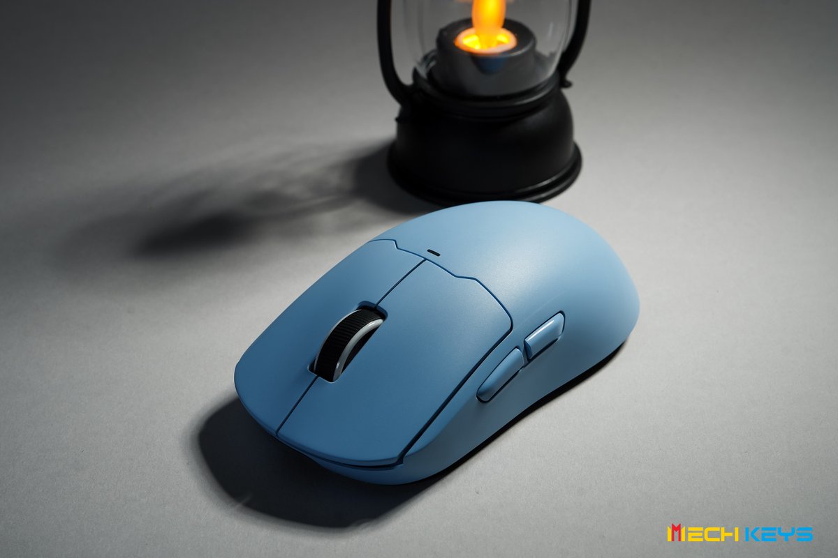 mechkeysStore's tweet photo. MCHOSE A5 Ultra comes up in an astonishingly beautiful Blue color. Along with a new color, we also get Omron Micro-movement switches on this powerful 8K Gaming Mice😎😎

https://t.co/Nf5EIpNLNT

#MCHOSE #A5Ultra #GamingMice #Mouse #MechKeys #PCPeripherals #Gadgets https://t.co/GQAv4pzPKu