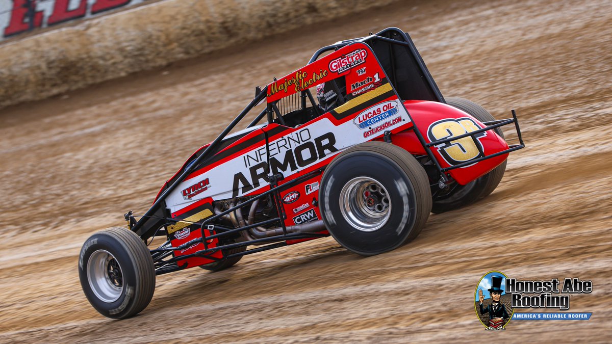 Number 6 All-Time! ✍️ Tonight, @kevinthomasjr recorded his 39th career @HonestAbeRoof Fast Qualifying award with the USAC @AMSOILINC National Sprint Cars. That ties @levijones_1 for sixth on the all-time list. 📸 @JackReitz5