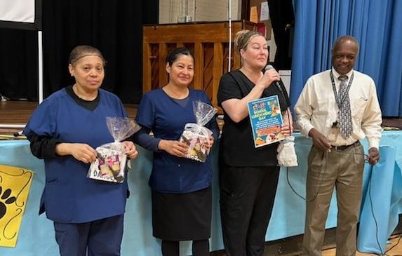 Thank you to our LV Lunch Staff! 
#LVPride
#NBPSLetsGo
<a href="/nbpschools/">New Brunswick Public Schools</a>