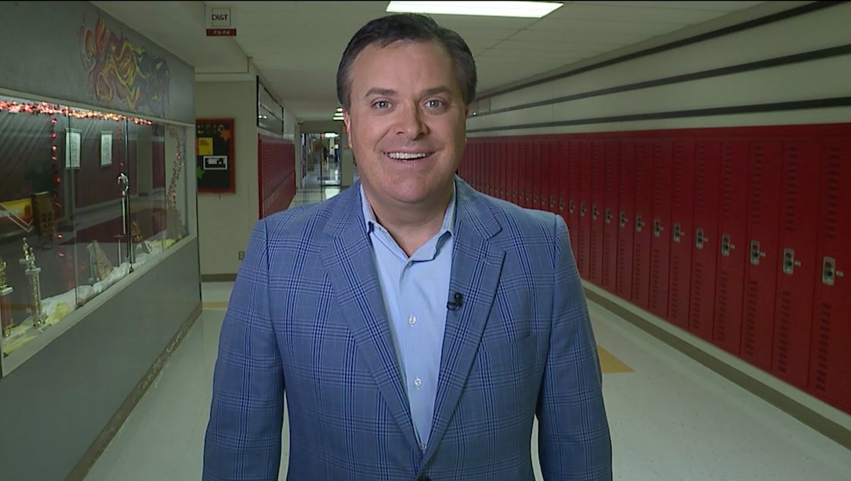 The sportscoat is garish today, as this #Kentucky boy celebrates #KentuckyDerby weekend.

(I promise I haven't taken a job as a high school principal.) :)

#FOX4KC #NexstarNation #KansasCity