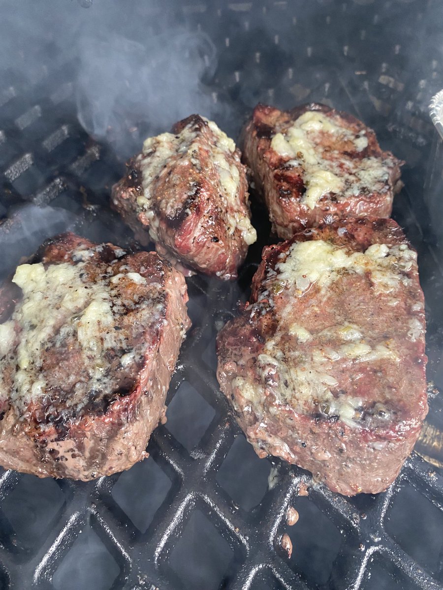 Garlic butter Wagyu steaks for Friday night dinner…….. a little ⁦@OmahaSteaks⁩ seasoning in there too 😋 ⁦@thisgrilllife⁩ ⁦@silverado1954⁩