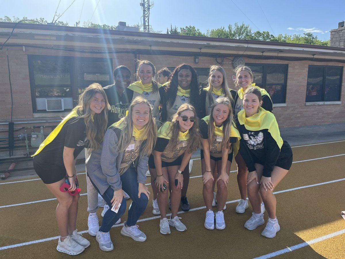 ESUHornetsWBB's tweet photo. Special Olympics Day In Empo And A Few Lady Hornets Showed Up To Help Out! Such A Special Group We Have That Pours Into The Community 🙏🏽🤞🏽🫶🏽 https://t.co/5rGHuRKPBd