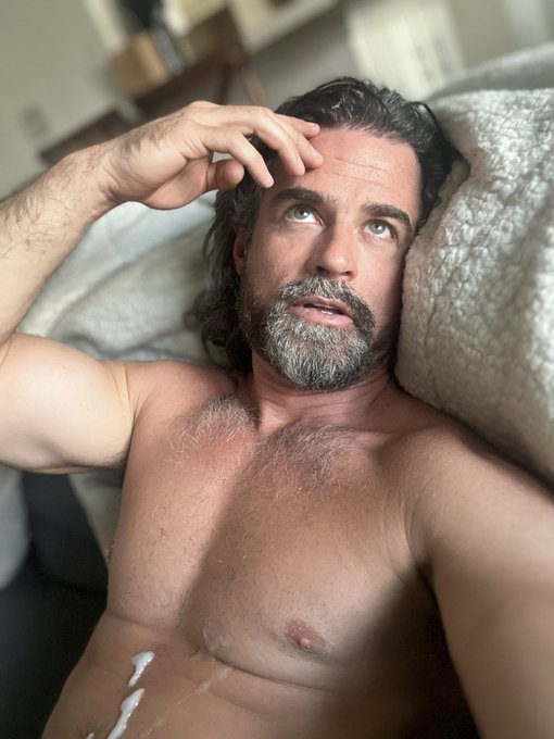 What did I get in my hair? More pics on OF only $3.50 for a month https://t.co/CRYkY4u93z