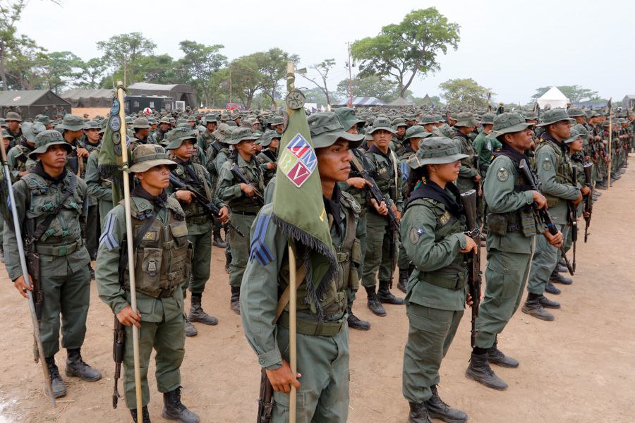 #Entérate 📰 | Presidente @NicolasMaduro valora que de los más de 4.300 hombres y mujeres en armas que participan en los ejercicios militares “El Esequibo es Nuestro”, 3.300 son cadetes de “nuestras academias militares. ¡Orgulloso me siento de ustedes, muchachos y muchachas! (…)…