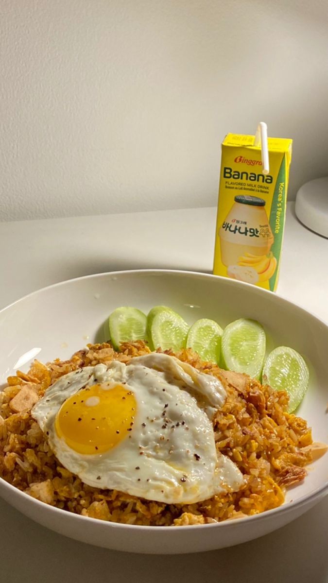 ㅤ
Papi emang gak beliin motor, tapi bikinin sarapan.
 ️️ ㅤ