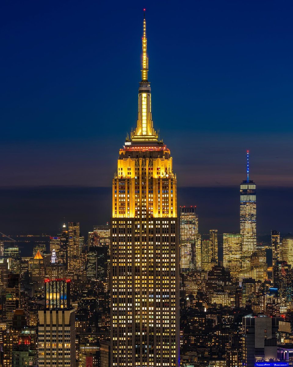 Shining gold in celebration of AAPI month @goldhouseco Text CONNECT to 274-16 to get alerts on our Lights! Watch tonight's lighting here: esbo.nyc/xm5 📷: @dantvusa