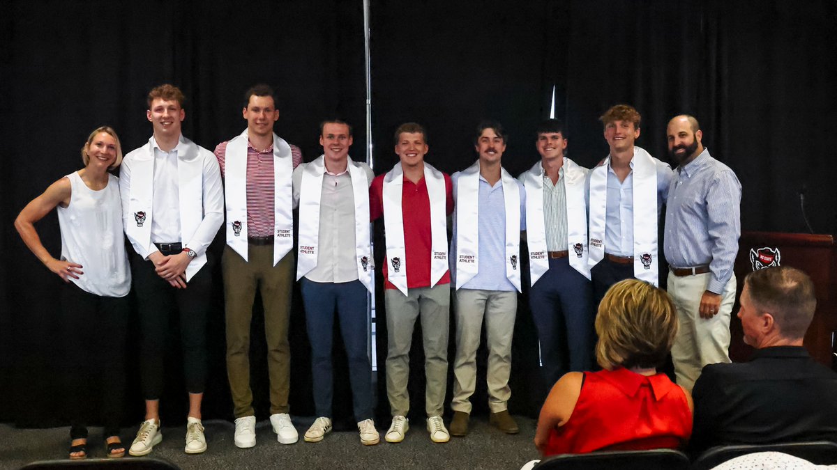 packswimdive's tweet photo. Proud of all our graduates! โฅ๏ธ
#GoPacks https://t.co/qM0W7gKJIM