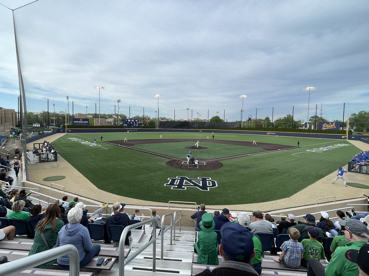 Made it to Notre Dame for their Friday night tilt against visiting Pitt, it’s a beautiful evening for baseball! @Pitt_BASE v @NDBaseball