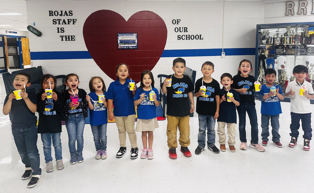 Kona Ice Celebration for our class since we are all registered for next school year! 🎉🎉🎉 @RobertRRojas_ES @SBaezMorale_RES