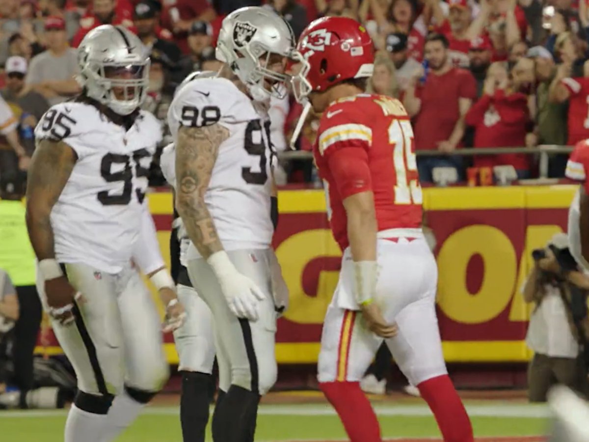#Raiders star MAXX CROSBY HATES THE #CHIEFS BUT RESPECTS THEM… “Everybody has their own opinions, they hate certain things about the #Chiefs, but I RESPECT THE SH*T OUT OF THEM. Until we do something about it, BEAT EM’, I have to tip my cap to em” 🫡🫡 (Via @gameswithnames)