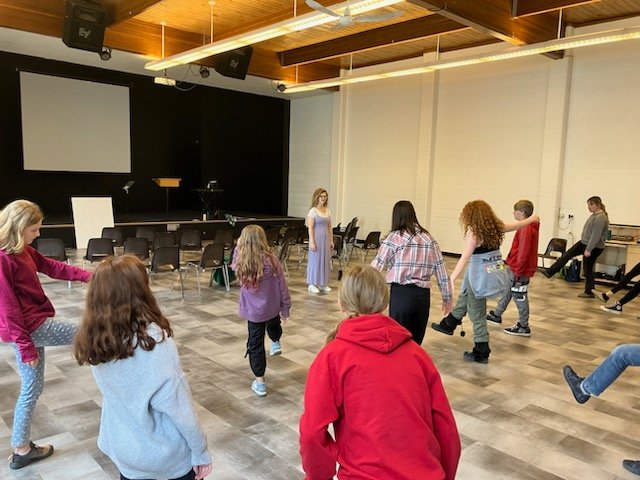 Resonate tweet media