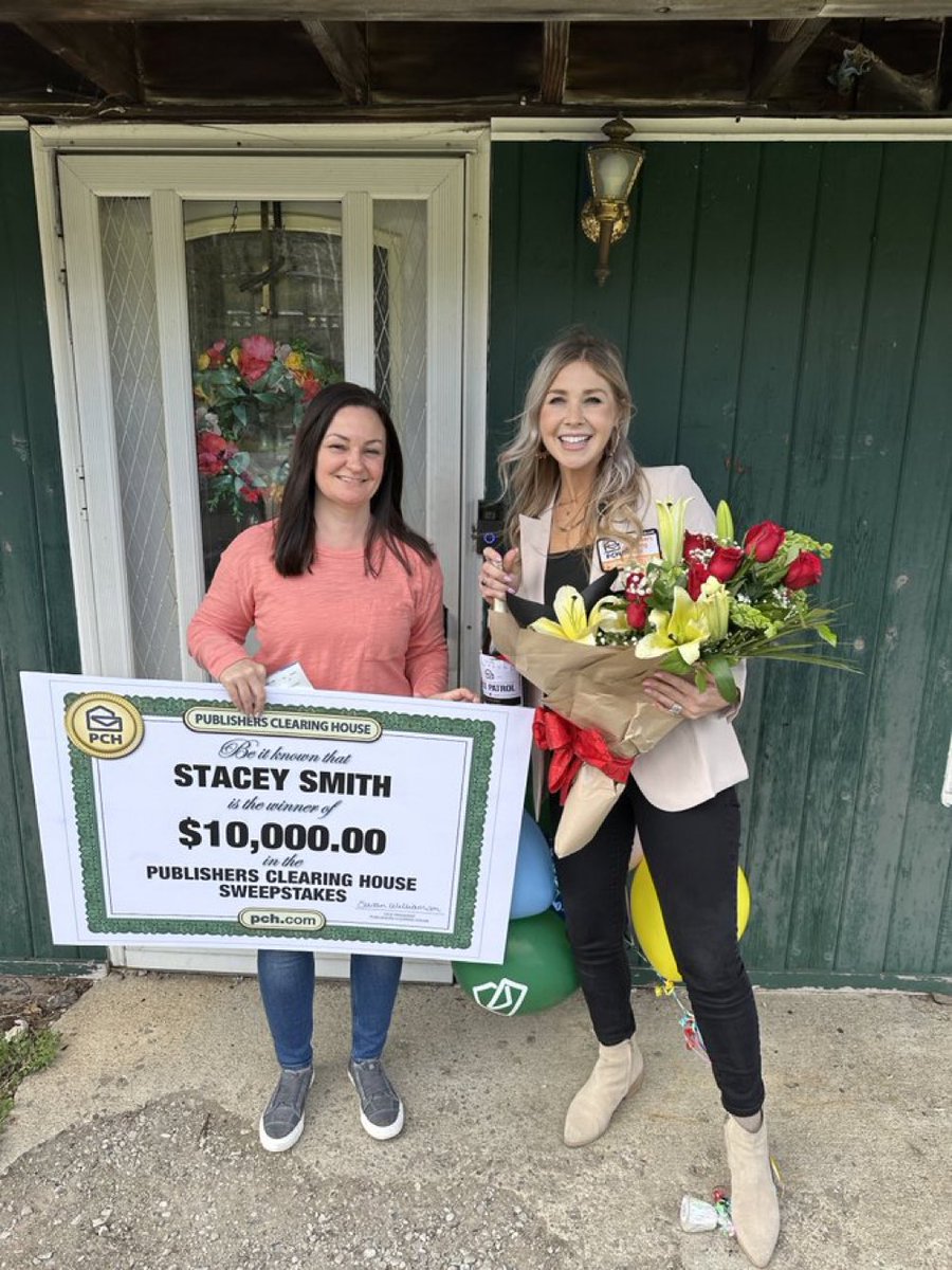 Congratulations to today's Weekly Grand Prize
$10,000 #PCHWinner, Stacey!🎉❤️❤️