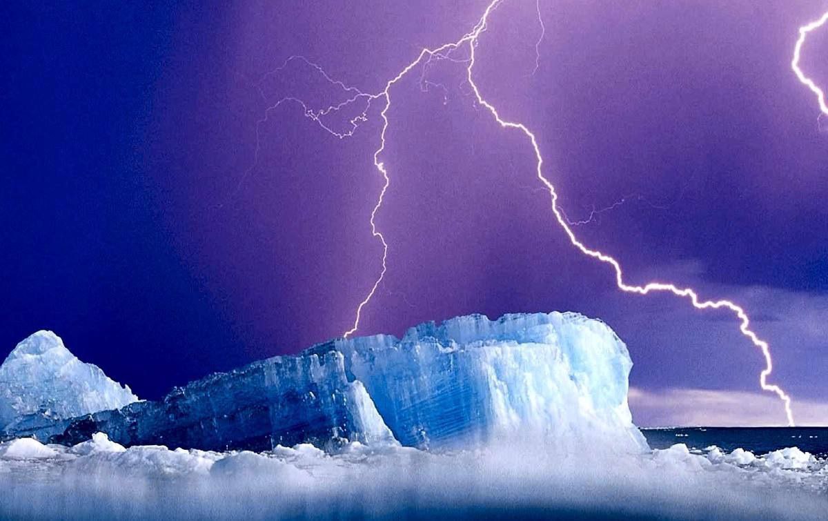 SociedaCreativa's tweet photo. ⚡️#RELÁMPAGO CERCA DEL #POLONORTE.
#Vaisala, una #empresa #finlandesa que rastrea los #rayos en todo el mundo, informó de 7.278 rayos. #ElPaisEsta #GanaroServir #bancoestado
🚀 Los hábitos del #CerberodelClima
https://t.co/CPWWJKkJkr https://t.co/OGOgDenQLJ