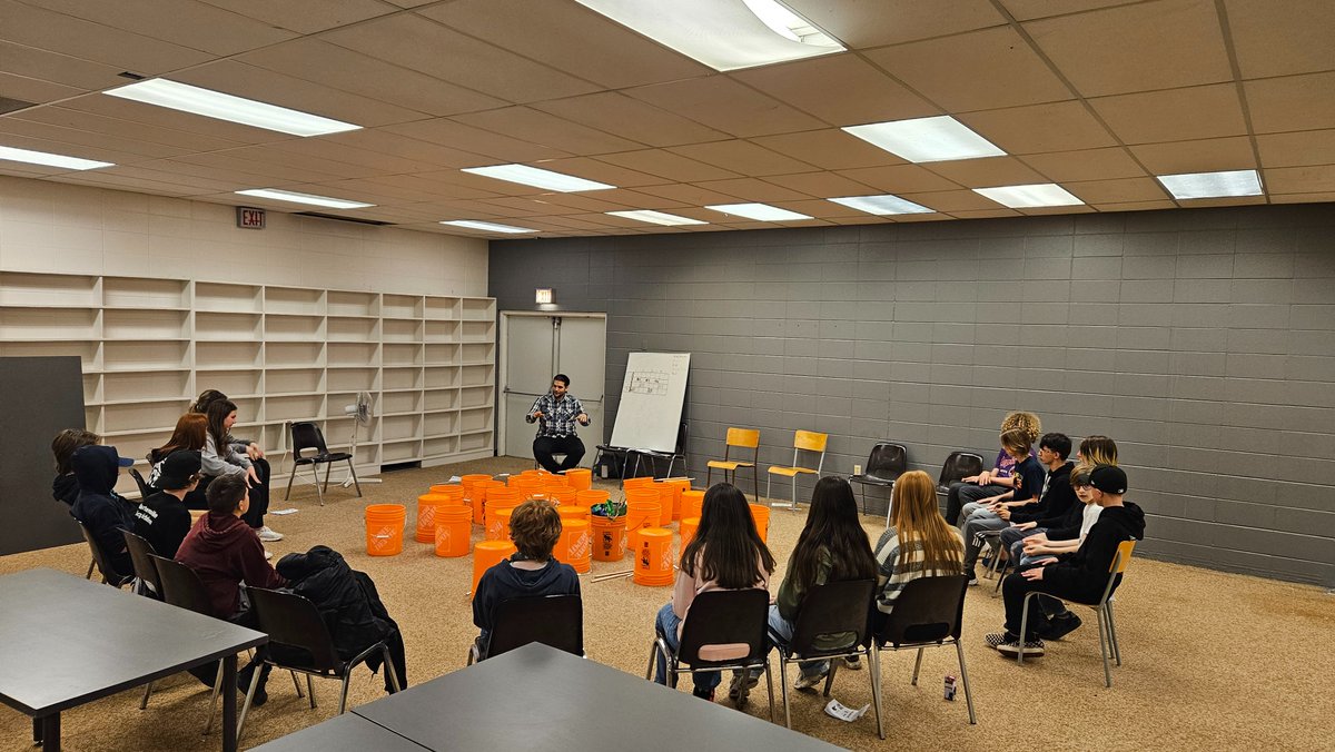 Resonate tweet media