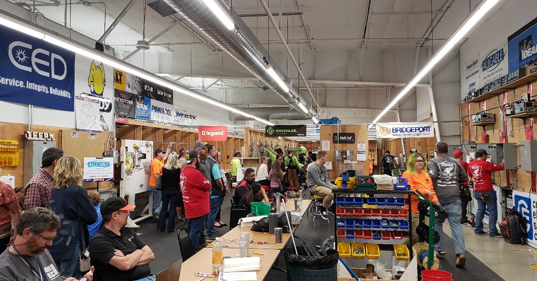 IECRM's tweet photo. We are preparing to announce the 2024 IECRM Wire-Off Competition winners in just a few minutes. Tune in LIVE on our YouTube channel, https://t.co/z1btY26jFN. #WireOff #IECRM https://t.co/jsjmj2CCW1