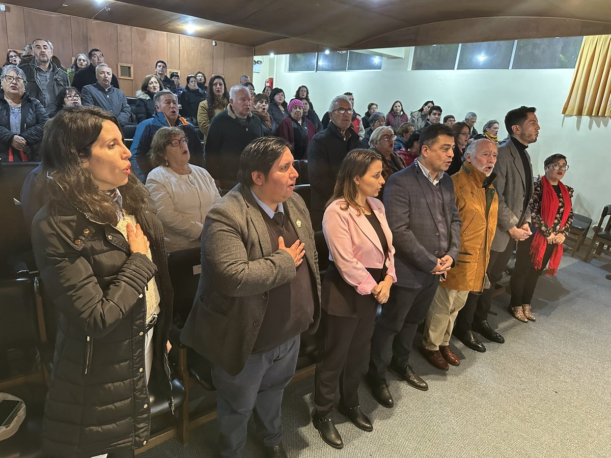 ☑️ El Gobernador Protocolar <a href="/arielpangui/">Core Ariel Muñoz</a> participó de la ceremonia de entrega del Fondo Social Presidente de la República encabezada por <a href="/DPRLosRios/">Delegación Presidencial Regional de Los Ríos</a> <a href="/jorgealvialp/">Jorge Alvial Pantoja, Phd</a> que benefició  a 47 agrupaciones Sociales de #LosRíos. #Valdiviacl