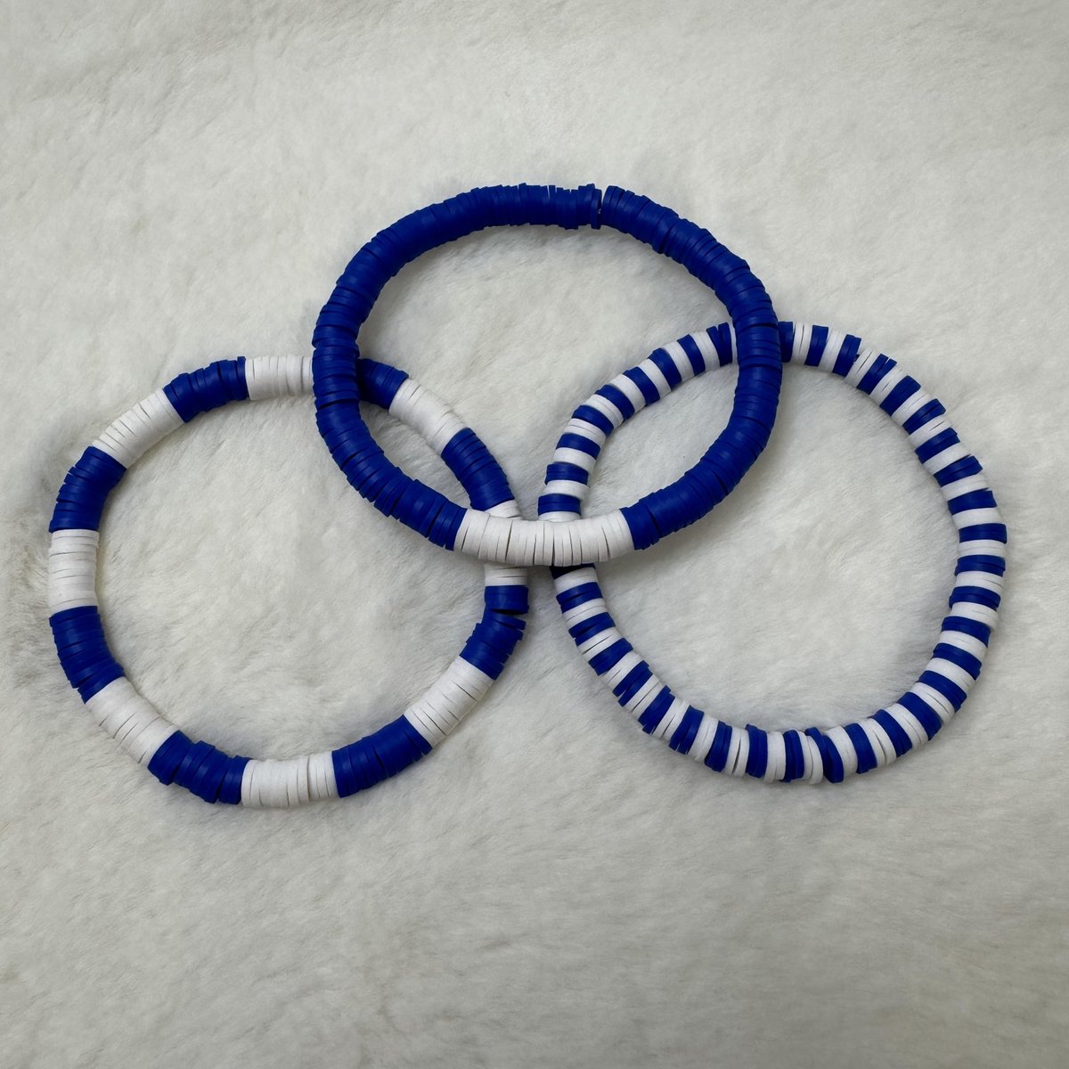 Navy Blue and White Heishi Clay Bead Bracelet Trio

aldesignsbyashley.etsy.com

#etsyshop #etsyseller #etsyhandmade #etsy #handmade #handmadejewelry #handmadeearrings #earrings #handmadeearringsforsale #earringstyle #etsygifts #etsysellersofinstagram #jewelry #jewelrydesign