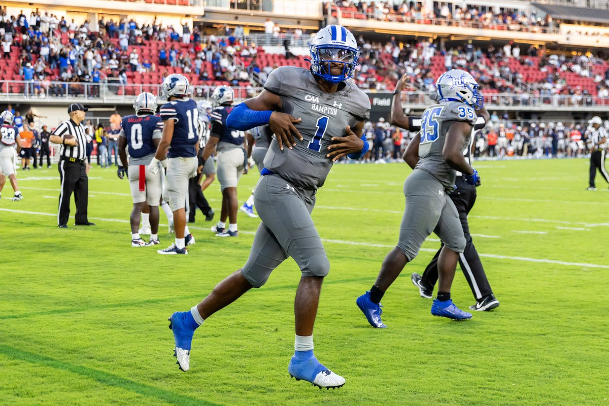 bj2turntt's tweet photo. Blessed To Receive An Offer From Hampton!! https://t.co/ysX9I4qVFm