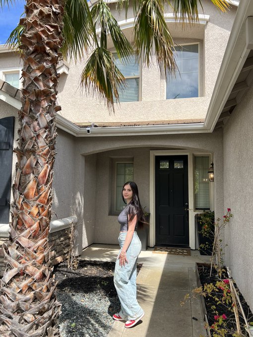 NEW HOUSE TOUR🥳 https://t.co/ipqbkCvAV3 https://t.co/SBzJFlE71M<a href="/tag/gaza"class="tags"><span>#gaza</span></a><a href="/tag/freepalaestine"class="tags"><span>#freepalaestine</span></a>