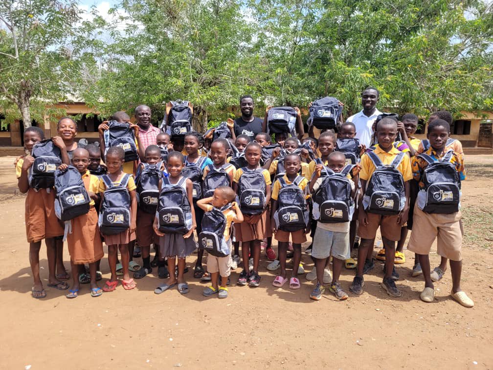 As part of activities line up for the scheme for 2023. 
The team fulfilled it’s obligation in giving back to the community in the “DJ SCHOOL PROJECT” we are happy to announce the team visited community who were affected by the VRA Dam Spillage Disaster some months ago.