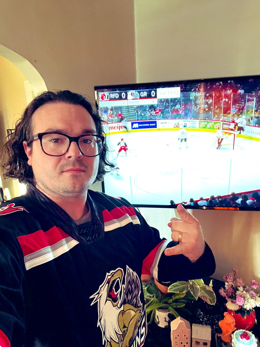 XL__guy's tweet photo. Let’s go Griffins #letsgogrg https://t.co/KAAa4Zd40x