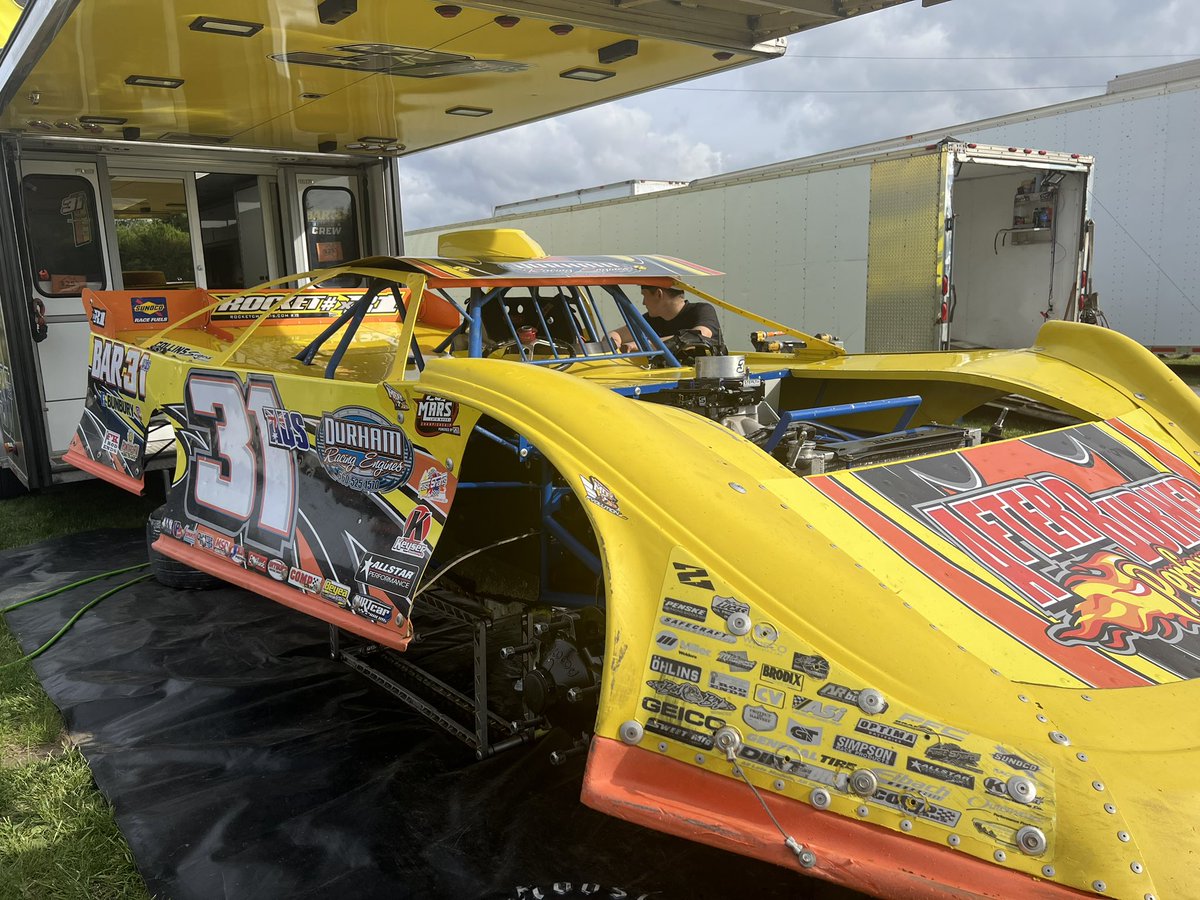 𝒟𝒪𝒲𝒩 𝒰𝒩𝒟𝐸𝑅: The Bunbury, Western Australian Kye Blight has made his trek from halfway around the 🌎 to get his @DIRTcarRacing Super Late Model unloaded and ready for some #FridayNightLights action!