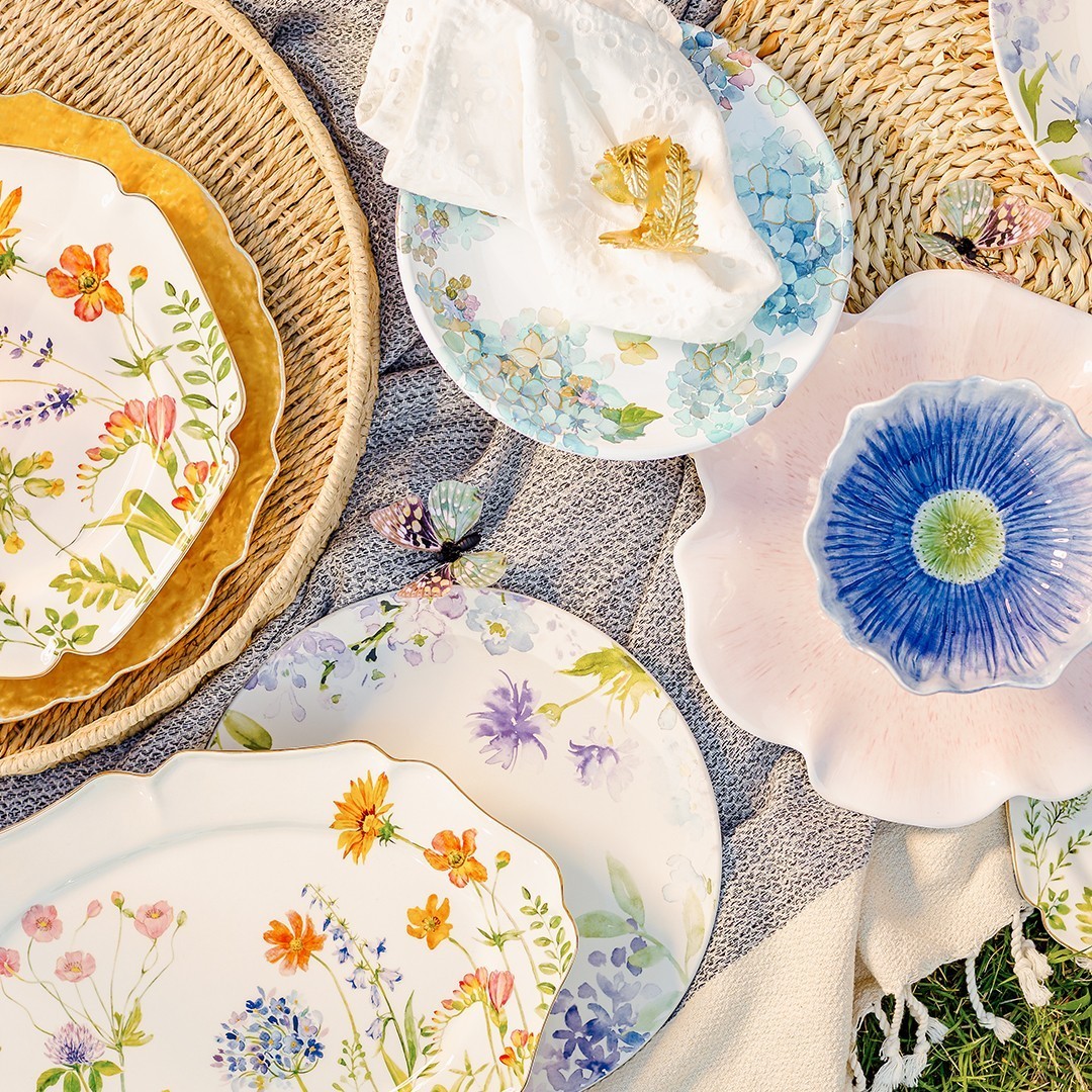 Are you hosting a dinner party at your home in The Island Residences at Carlson Center soon? If so, leave your guests speechless with beautiful table decor from Hobby Lobby! 😍

📸: @hobbylobbyon Instagram
#HobbyLobby #TableDecor #DinnerParty #ShoppingSpree