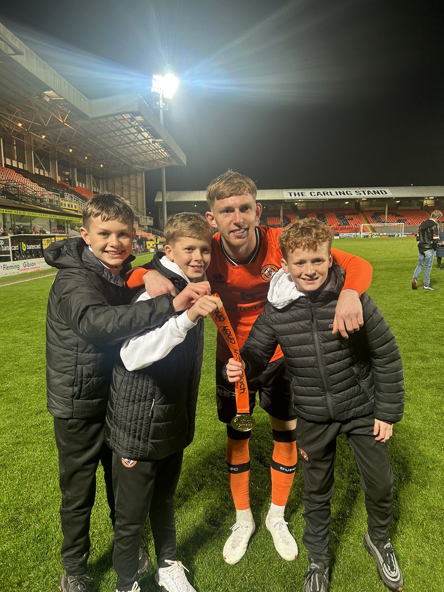 jafleming's tweet photo. What a night 🧡🖤 @DUFCAcademy @dundeeunitedfc https://t.co/IpPKchXfDQ
