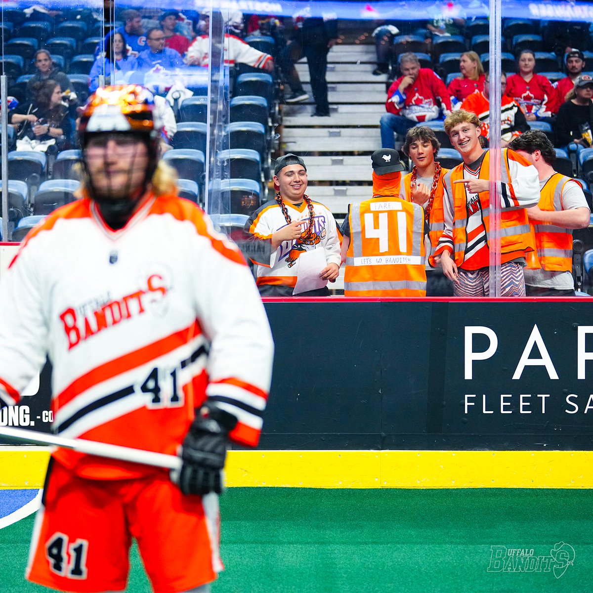 Connor Farrell fan club in the building. 👏

#LetsGoBandits | <a href="/ConnorFarrell41/">Connor Farrell</a>