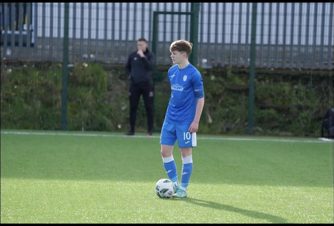 Another 15 year old who was involved with their first team tonight was Gavin McAteer of Finn Harps !🔵 A brilliant achievement for the young Donegal man.