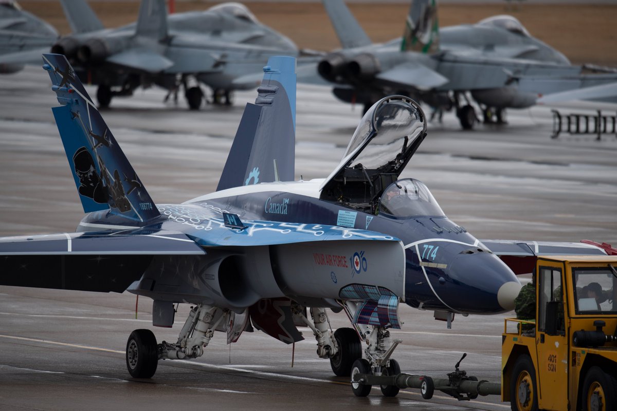 CF-18 Demo Team tweet media