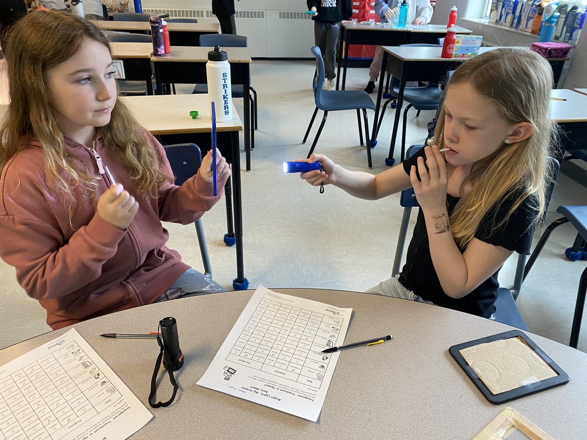Shout out to <a href="/LetsTalkScience/">Let's Talk Science</a> for the fun and informative ‘Light’ session with our grade 4s today! 💡🔦 <a href="/AdmiralsAcad_NL/">Admiral’s Academy Navigators 🏳️‍🌈</a>