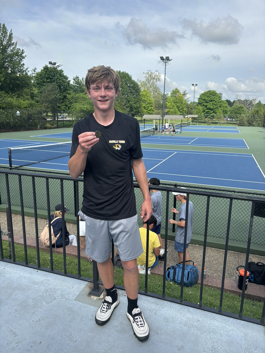 OHS_Tigers's tweet photo. 🚨DISTRICT CHAMP🚨
Congrats to Josh Tiemann for winning District Singles 🎾today! 6-3, 4-6, 10-8 in the tiebreaker! #On2State https://t.co/NGkRnKPQBp