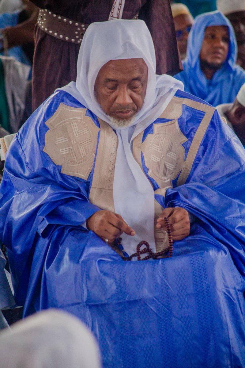 NourouSall11's tweet photo. Produits de l’université de Fass-Gounass, cité religieuse fondée par Thierno Muhammad Saïd Bah. Il y envoya Thierno Ahmad Tidiane Bah plus connu sous le nom de Thierno Ahmad Tidiane Fass .
#daaka #tidianiya https://t.co/CEtPjpcCKa