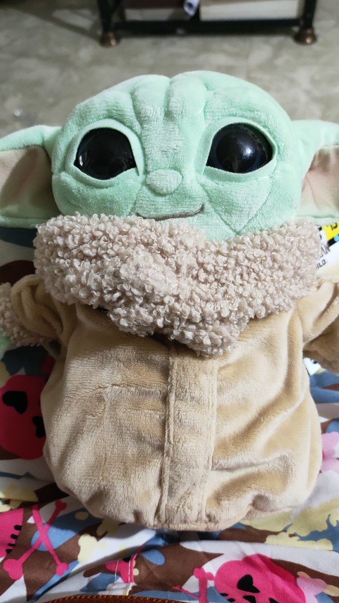 (An old picture from last January 2022)
Here's my baby Yoda doll. (I know that I'm not a huge fan of Star Wars but I found him adorable)

#StarWars #Maythe4thBeWithYou #TheChild #Yoda