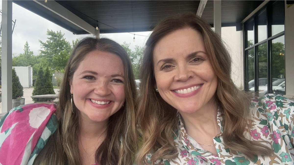 tlroach21's tweet image. Congratulations to Mrs. Claire Charles for being named the CKEC Innovative Educator Award recipient for Powell County Schools! Her dedication creates a thriving environment for student creativity. Proud of her impactful work! #KYDL #CKEC #PowellCountySchools 🌟