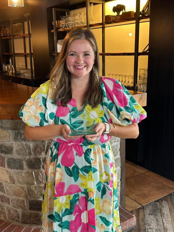 tlroach21's tweet image. Congratulations to Mrs. Claire Charles for being named the CKEC Innovative Educator Award recipient for Powell County Schools! Her dedication creates a thriving environment for student creativity. Proud of her impactful work! #KYDL #CKEC #PowellCountySchools 🌟