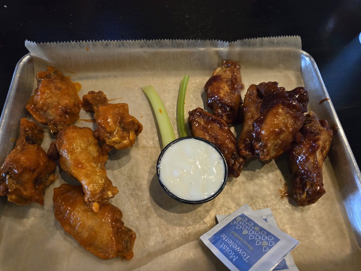 Drew Buckets tweet media