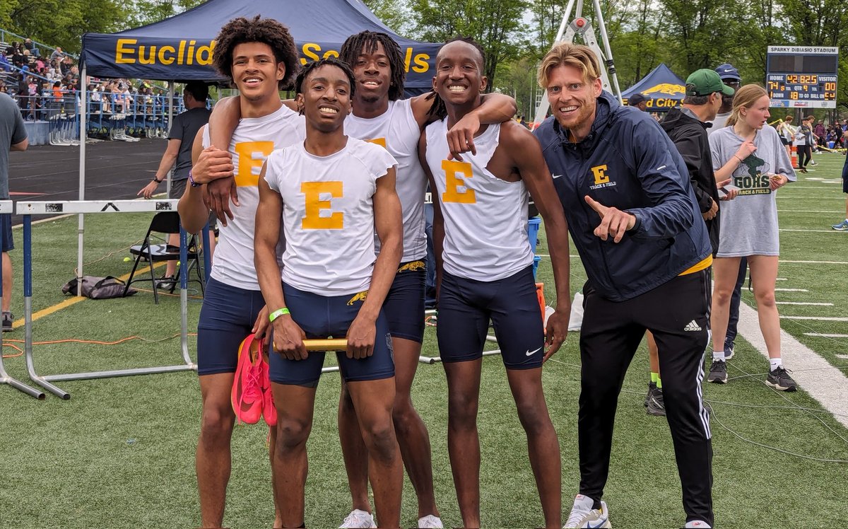 Panthers Boys 4x800 m relay sets new Euclid Relays record, 7:56:22!!!! They smash the old record set in 1975!! #GoPanthers