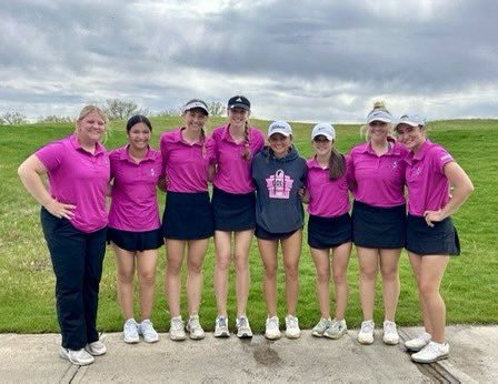 NevadaGirlsGolf's tweet photo. The girls had a great day to play Honey Creek in Boone!  Team 377, and Meet Medalist @AxmearOlivia with a great round of 77! #TeamCubs #GoLow https://t.co/p3S49REoJw