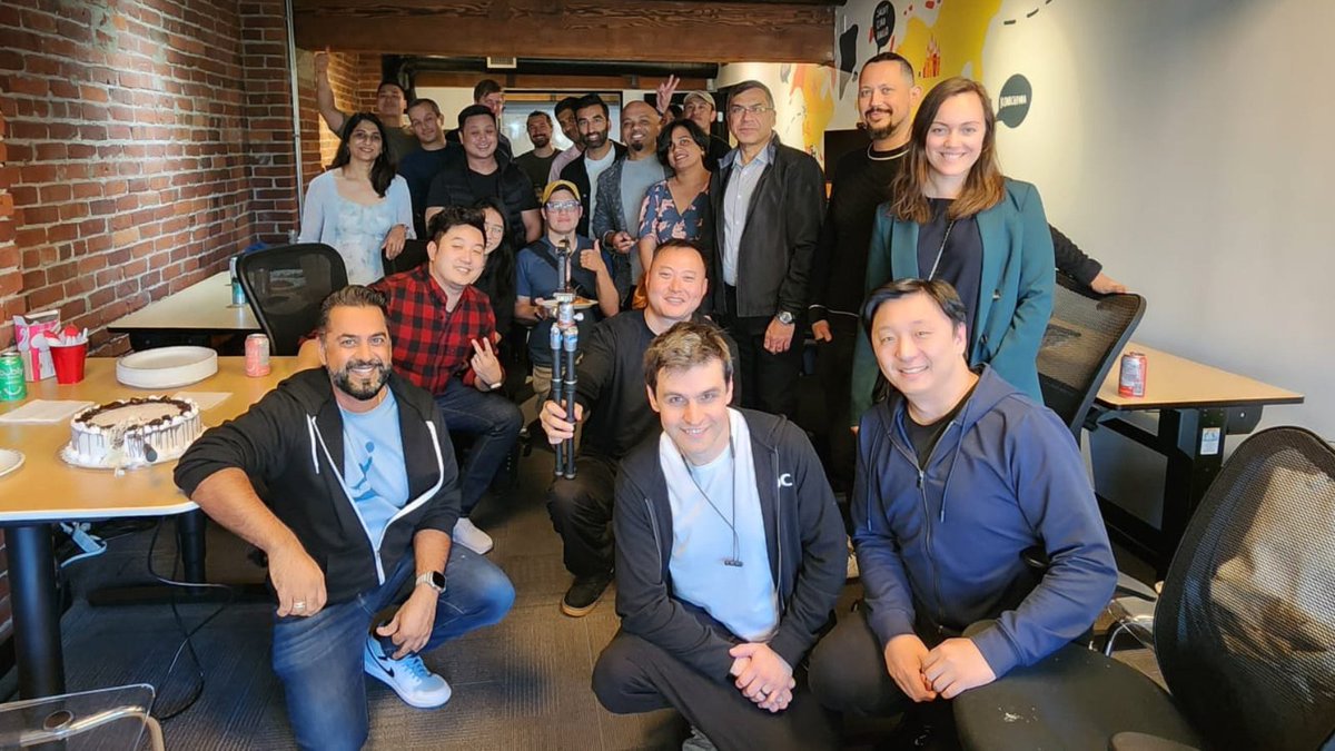 launchacademyhq's tweet photo. 🌟We wrapped up #Launch's anniversary month with a small celebration at our office in Yaletown, Vancouver! It was wonderful catching up with everyone who joined us. Here's to many more years of growth together! 🚀

Read the story of 12-12-12-12: https://t.co/Bh32AzZpmI https://t.co/bDBt3kohol
