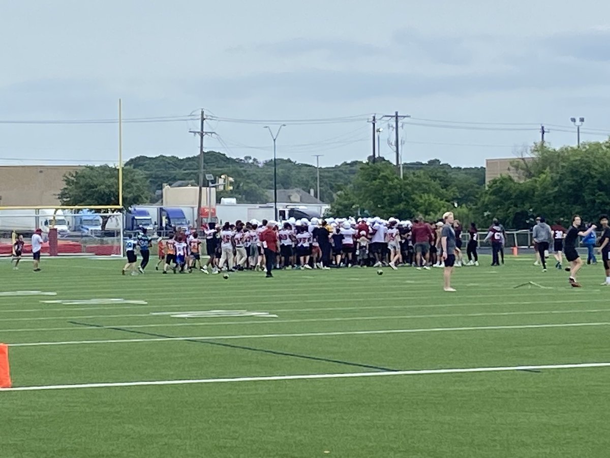 Great weather for some Spring Football. Let’s go Chargers! #ChargerNation <a href="/KellerCentralHS/">Keller Central HS</a> <a href="/CHSChargerFB/">Keller Central Chargers Football</a>