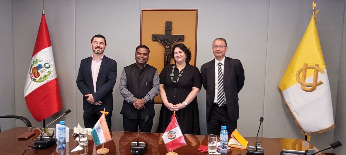 Amb @VishvasSapkal was delighted to visit @pucp and meet Rector Mr Carlos Garatea Grau along with the team to discuss ways to strengthen bilateral cooperation including that of academic & cultural exchange & Human Resources Development on 30 Apr 2024.