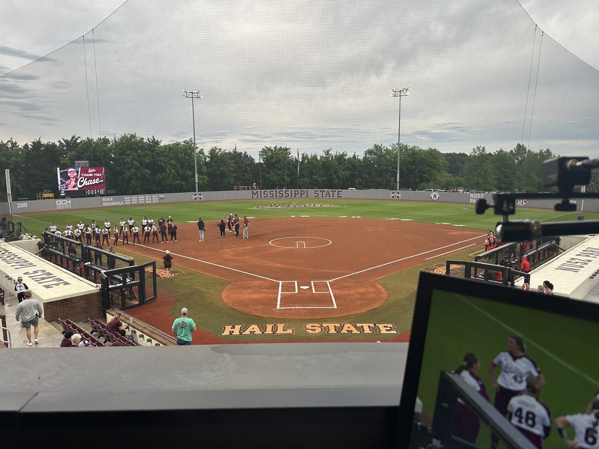 The rain is gone and the game is on!! Mississippi State takes on Georgia at 8pmET